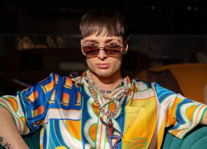 Peso Pluma's new look stuns fans